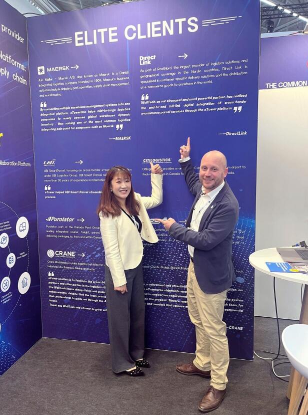 WallTech's marketing director - Katherine Zhao (left) and Direct Link's representative - Frido Brouwers (right).jpg