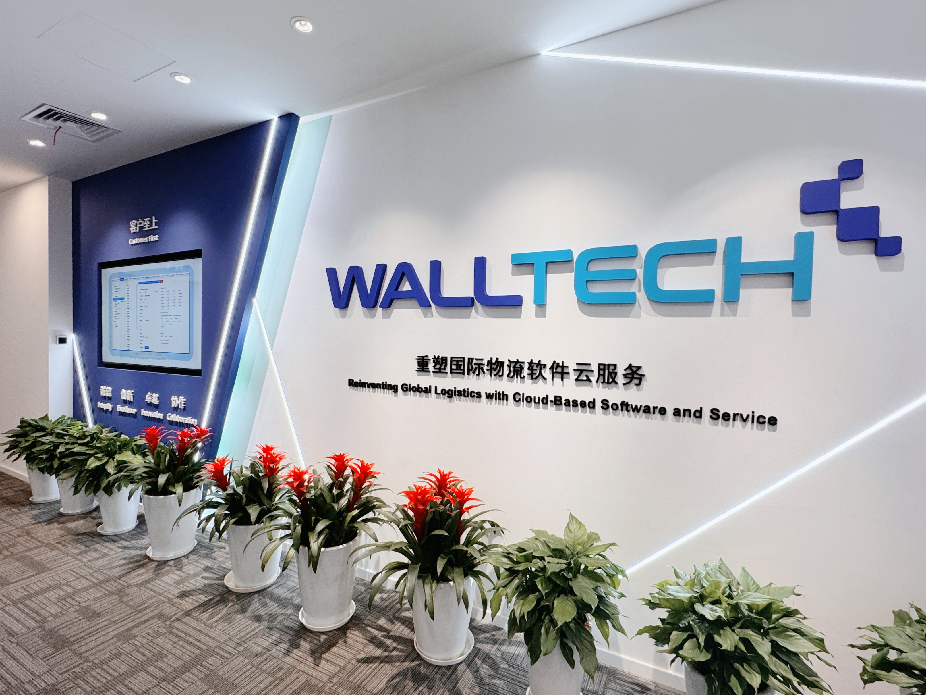 front_-_3-compressed.jpg front_-_3-compressed.jpg